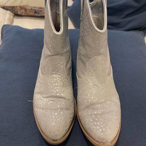 Tucker + Tate Girls' Silver Star Booties